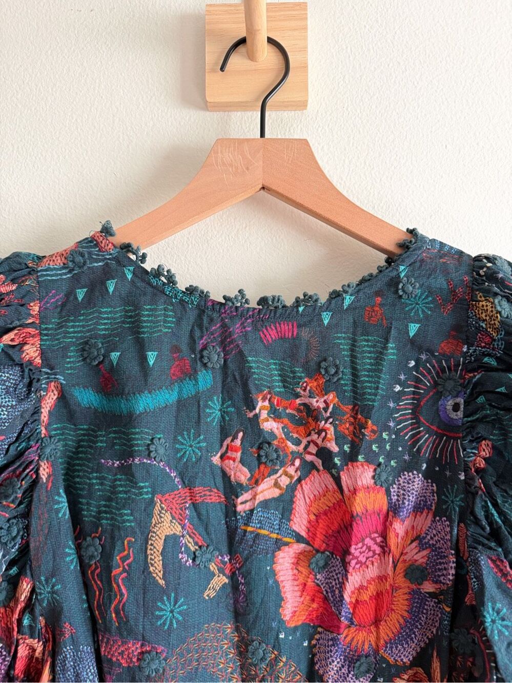 Farm Rio River Creature Blouse Size S - Picture 5 of 7